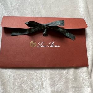 COPY - Loro Piana gift envelope